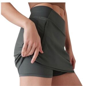 ATHLETA BROOKLYN GREEN  SKORT SZ 2 EUC